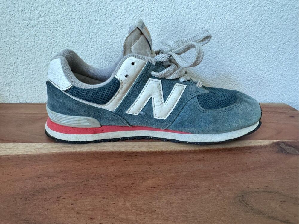 NB New Balance size 4 youth kids blue fabric retro sneaker brown accent sporty